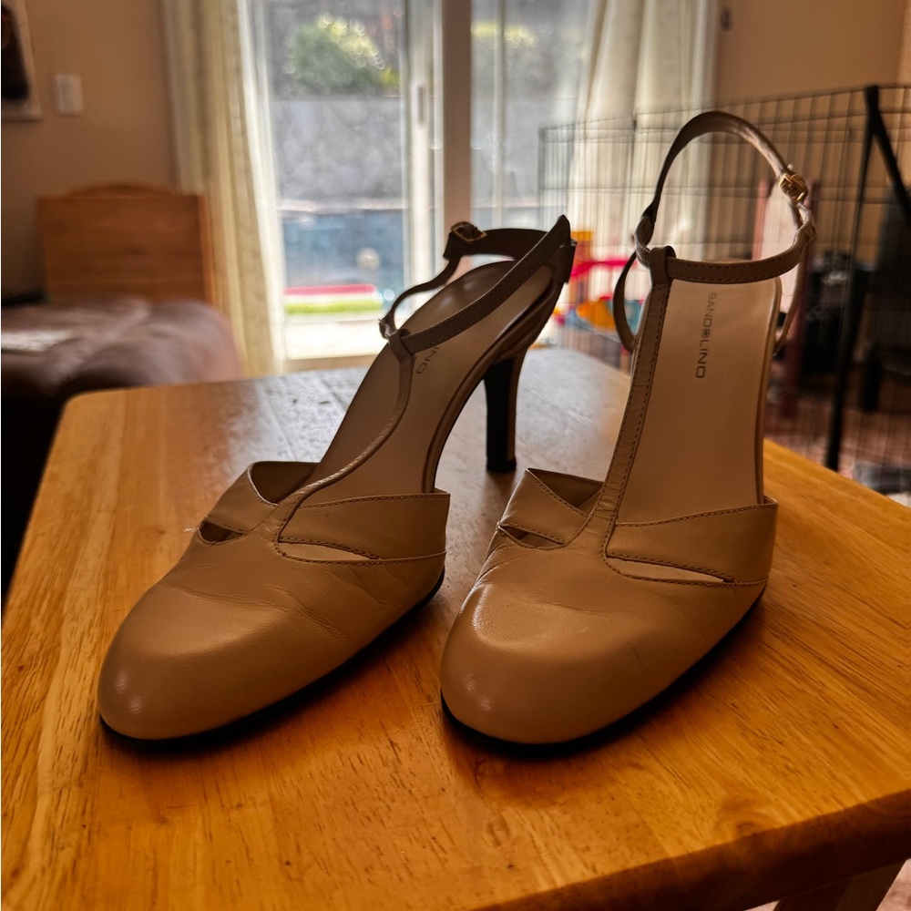 Dressy cream Bandolino Heels
